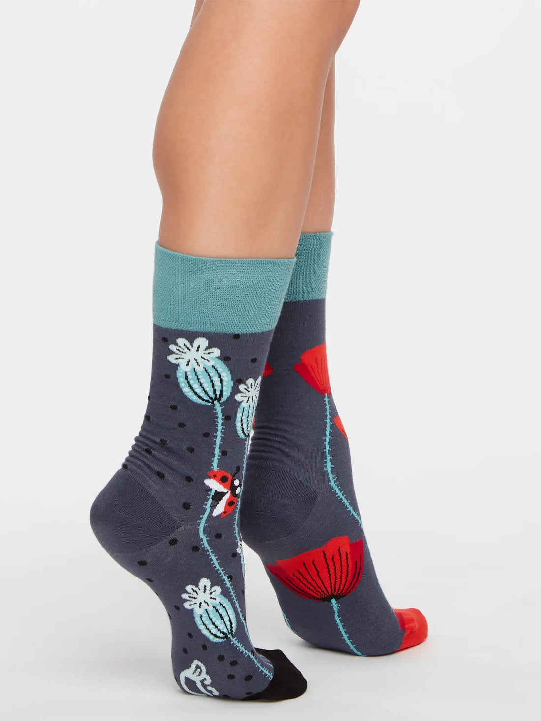 Chaussettes à motifs: Coccinelles et fleurs