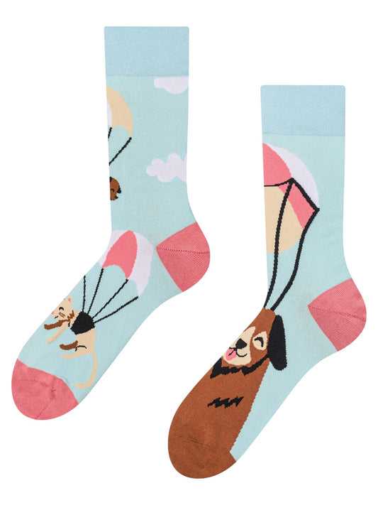 Chaussettes à motifs: Chiens et chats dans le ciel