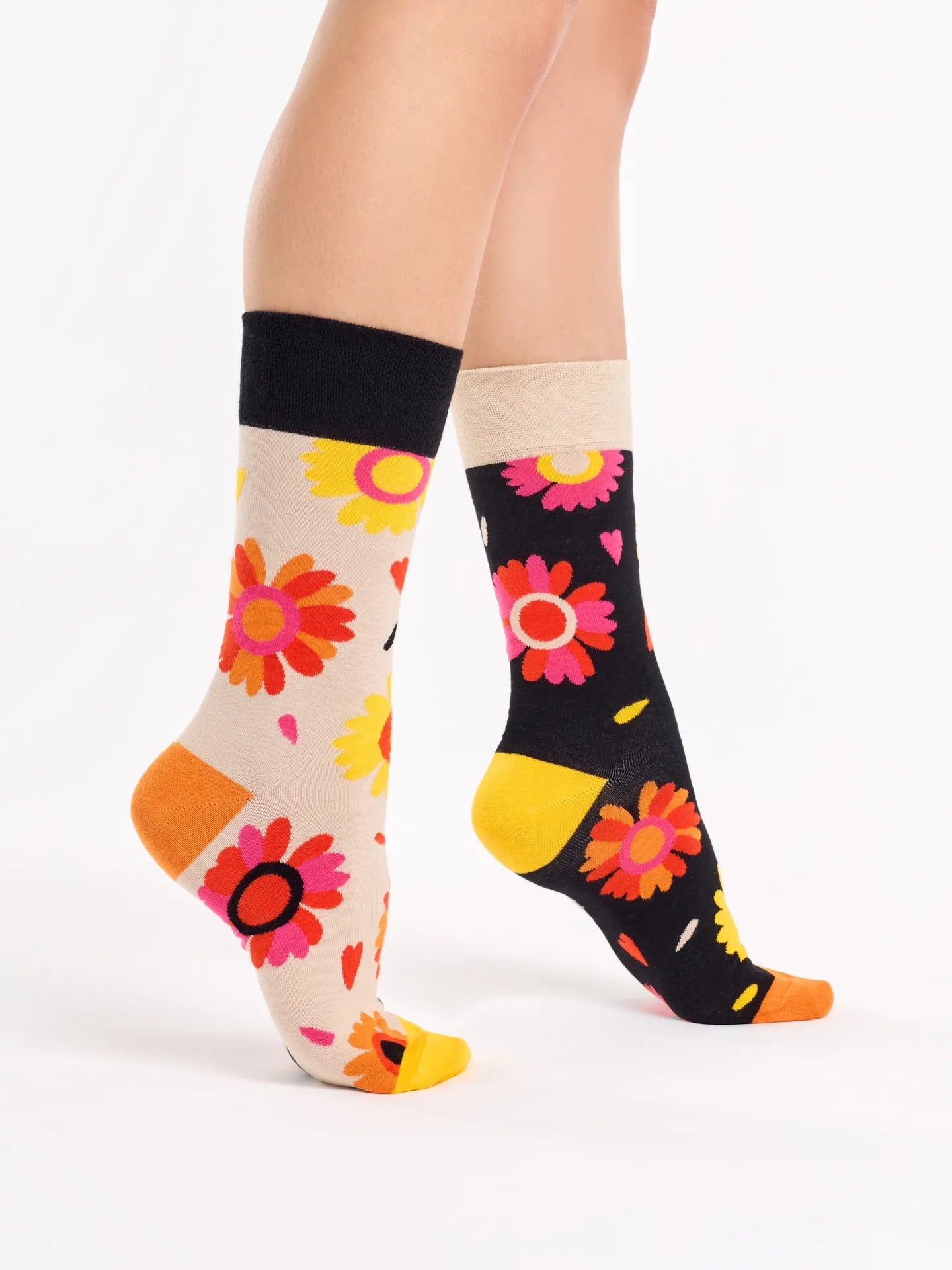 Chaussettes à motifs: Fleurs colorées