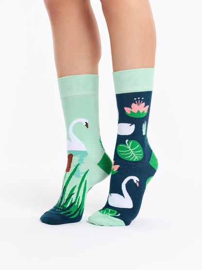 Chaussettes à motifs: Cygne et nénuphar