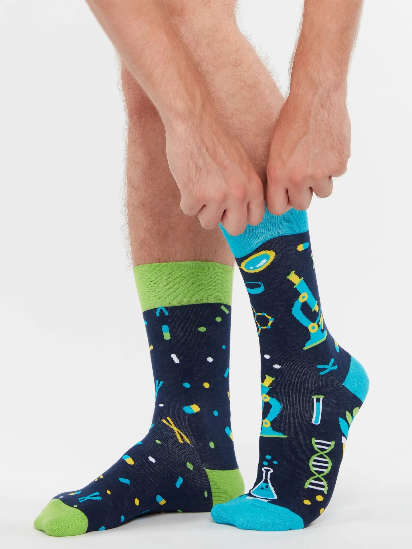 Chaussettes à motifs: Le chimiste