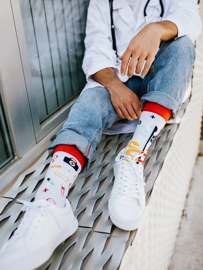 Chaussettes à motifs: Le médecin