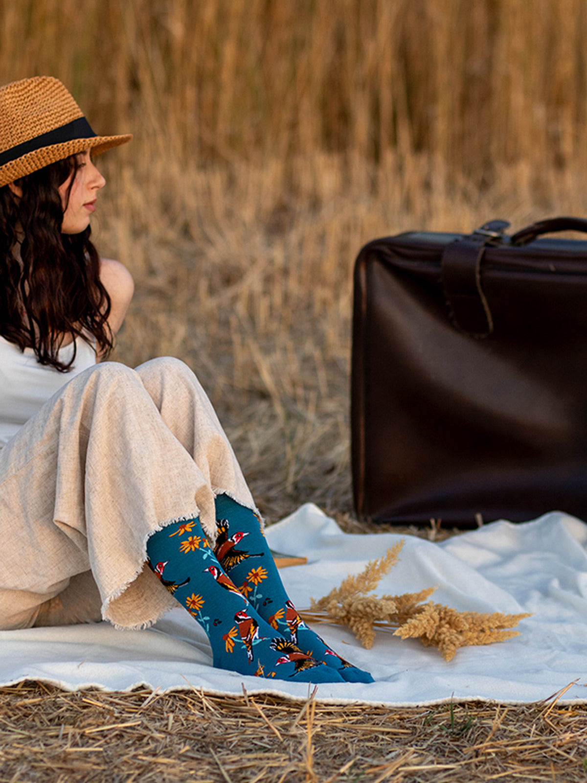 Chaussettes bambou : Oiseau et fleurs jaunes